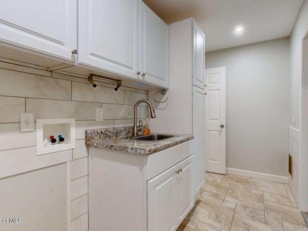 4580 Hunters Run Circle, Grant, FL 32949