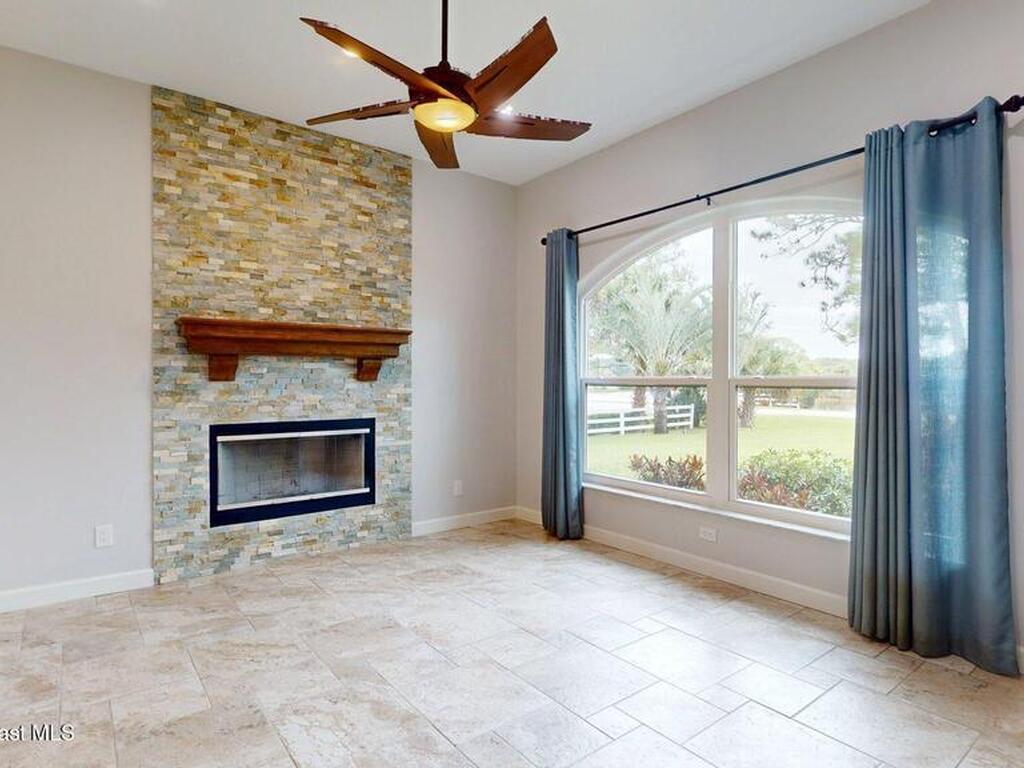 4580 Hunters Run Circle, Grant, FL 32949