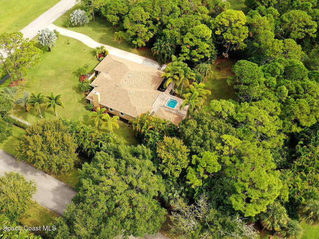 4580 Hunters Run Circle, Grant, FL 32949