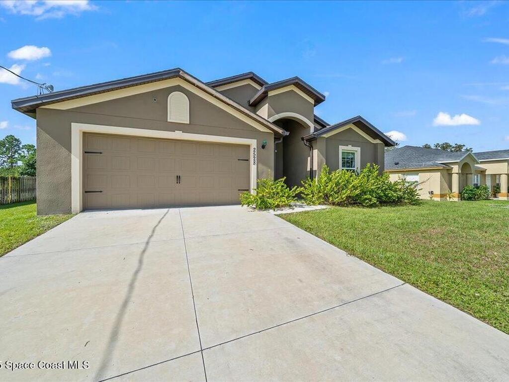 2528 Fleming Avenue, Palm Bay, FL 32908