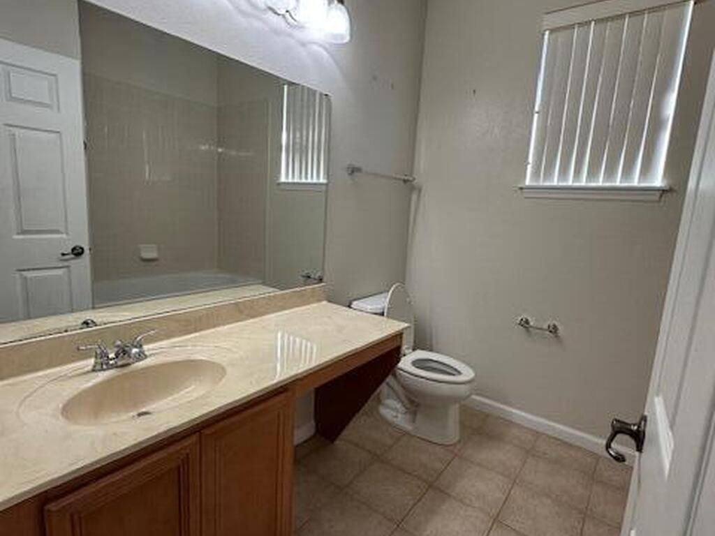 236 Bayberry Lakes Boulevard, Daytona Beach, FL 32124