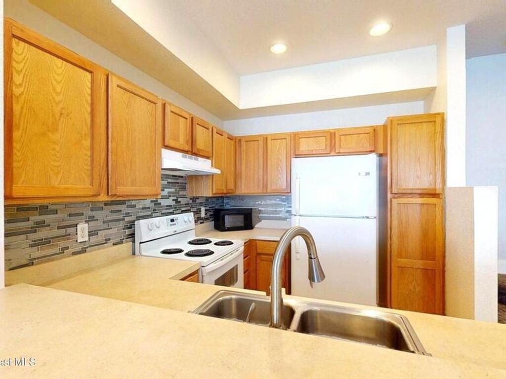 105 Turpial Way, Melbourne, FL 32901