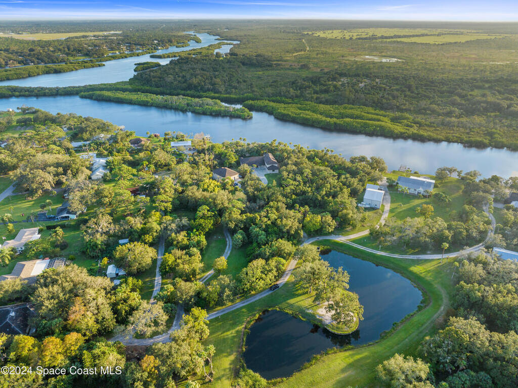 9598 Tortoise Lane, Micco, FL 32976