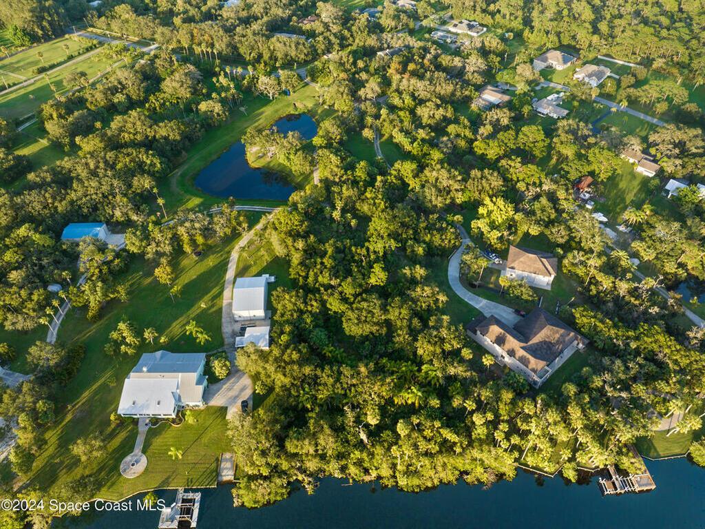 9598 Tortoise Lane, Micco, FL 32976