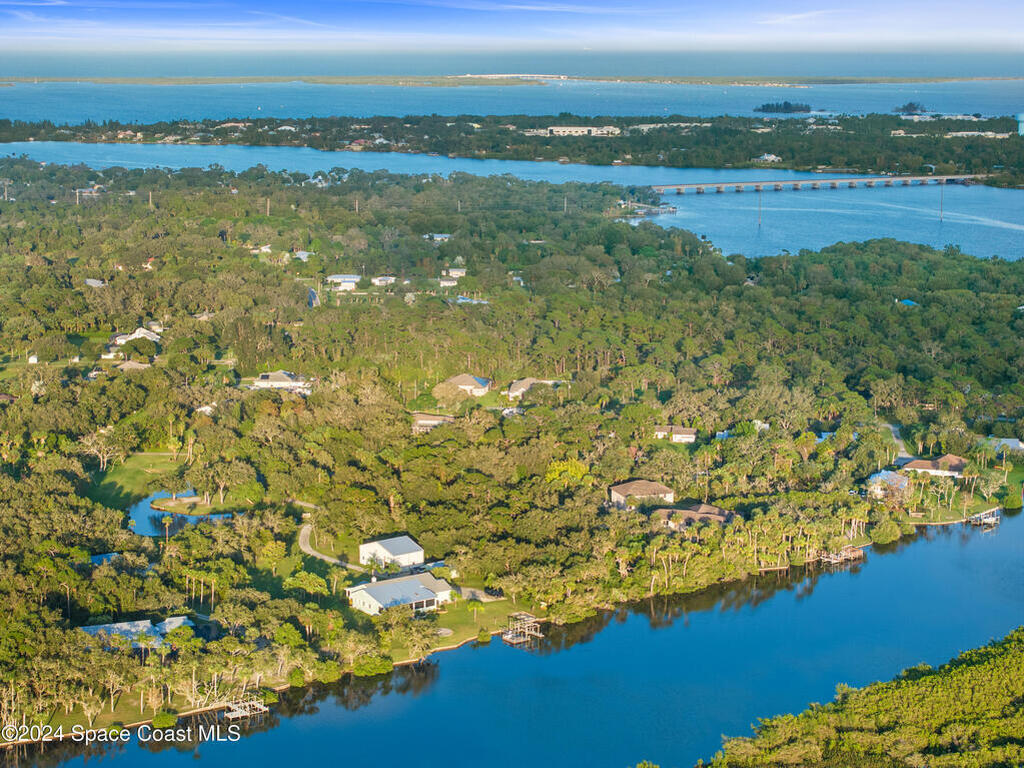 9598 Tortoise Lane, Micco, FL 32976