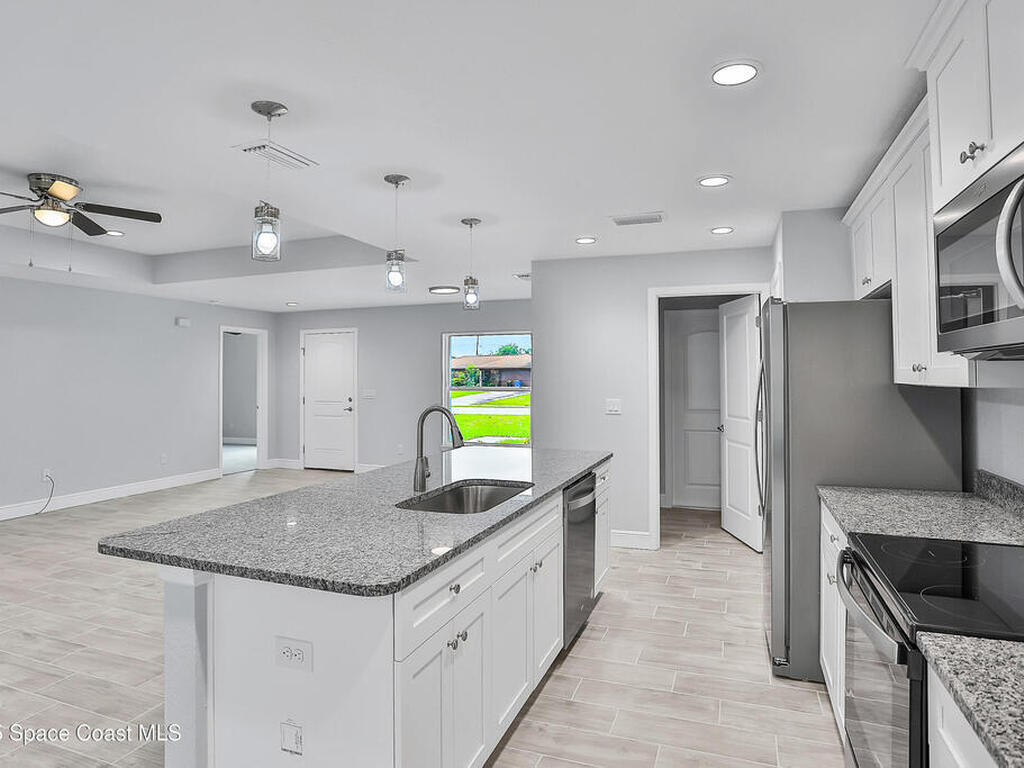 525 Fellenz Street, Palm Bay, FL 32908