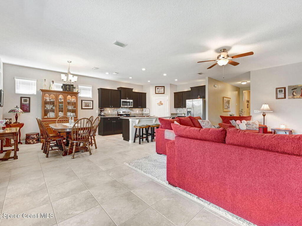 744 Remington Green Se Drive, Palm Bay, FL 32909