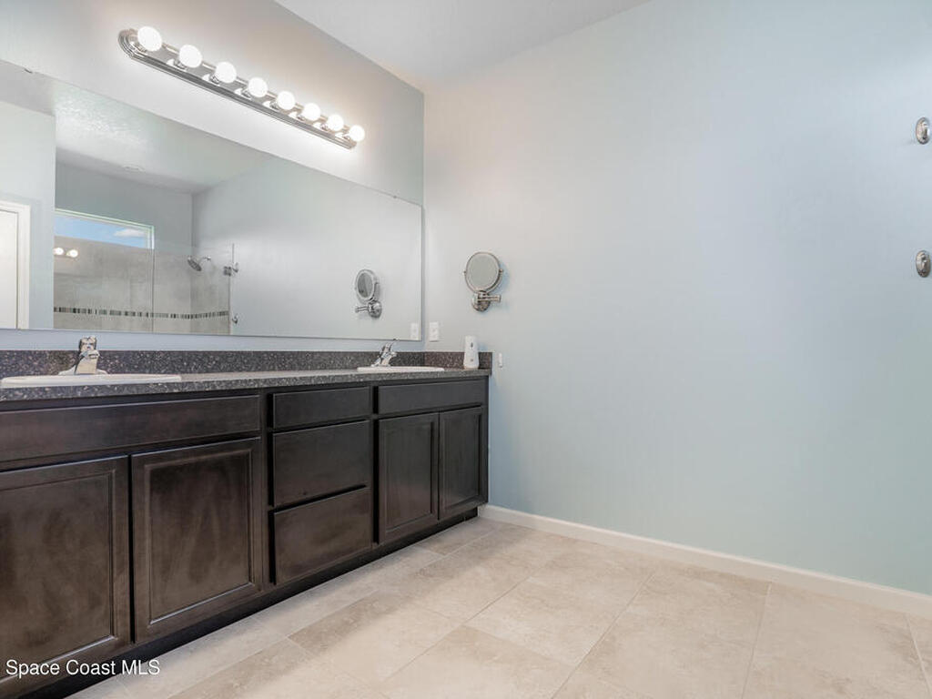 744 Remington Green Se Drive, Palm Bay, FL 32909