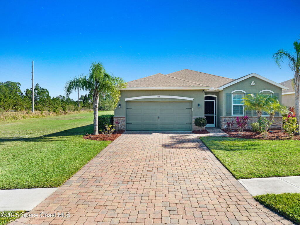 744 Remington Green Se Drive, Palm Bay, FL 32909