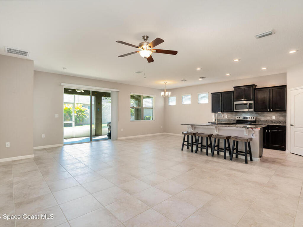 744 Remington Green Se Drive, Palm Bay, FL 32909
