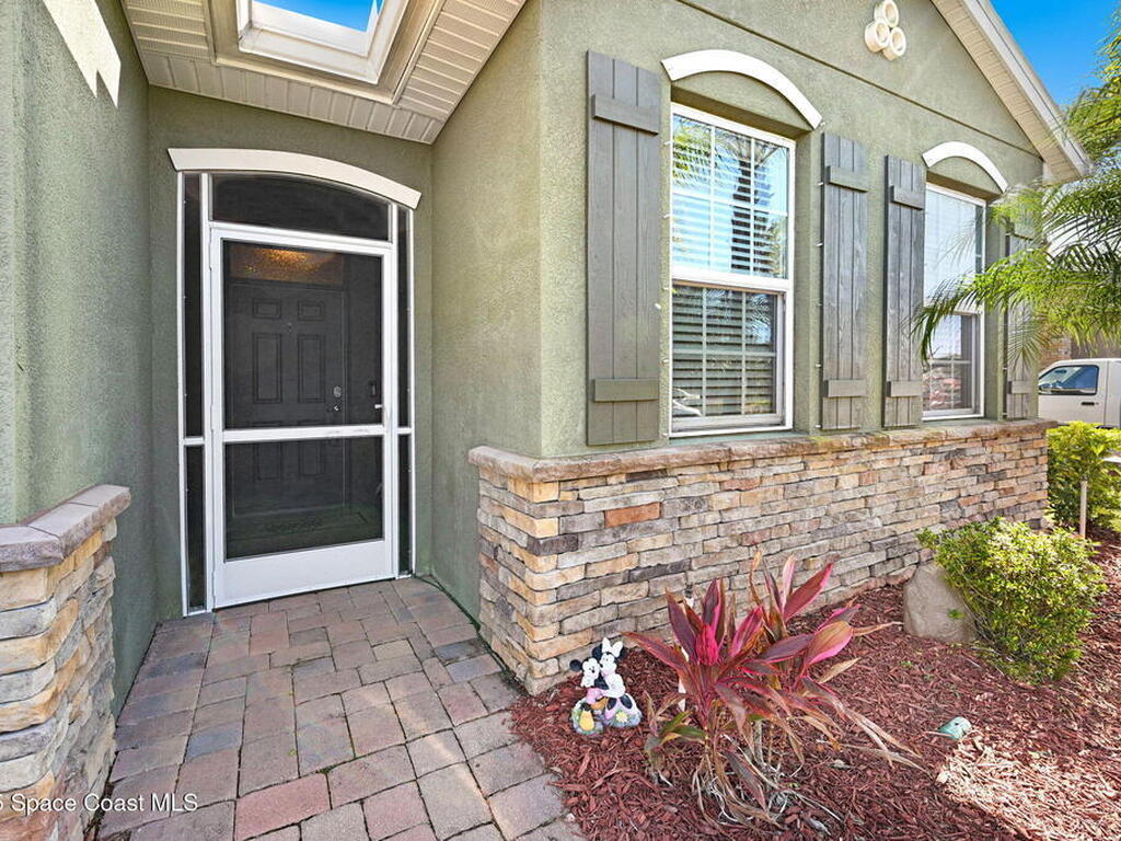 744 Remington Green Se Drive, Palm Bay, FL 32909