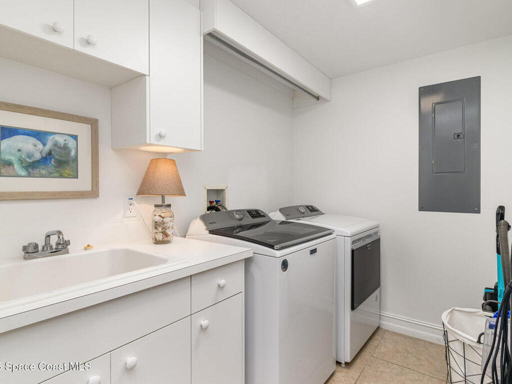 5 Indian River Avenue, Titusville, FL 32796