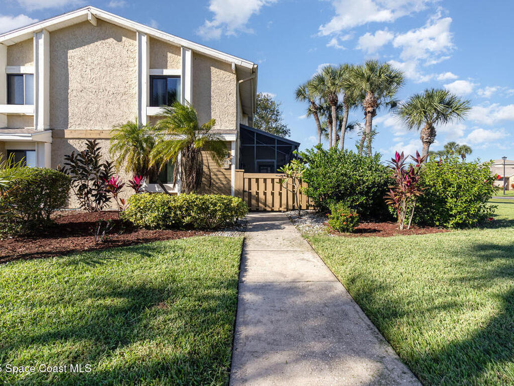 1020 Abada Court, Palm Bay, FL 32905