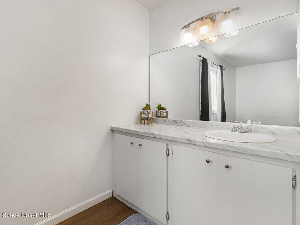 1020 Abada Court, Palm Bay, FL 32905