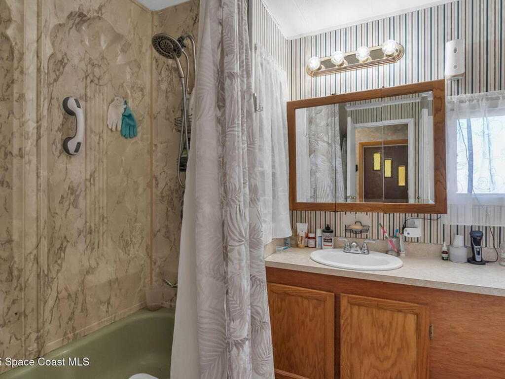 228 Holiday Park Boulevard, Palm Bay, FL 32907