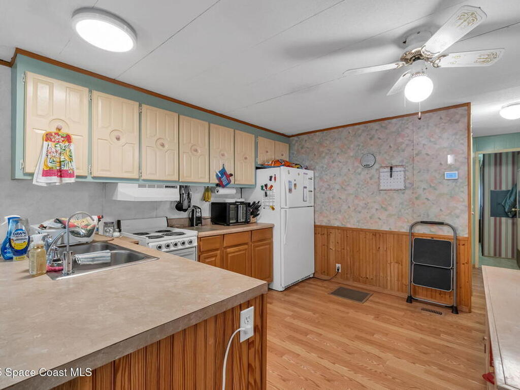 228 Holiday Park Boulevard, Palm Bay, FL 32907