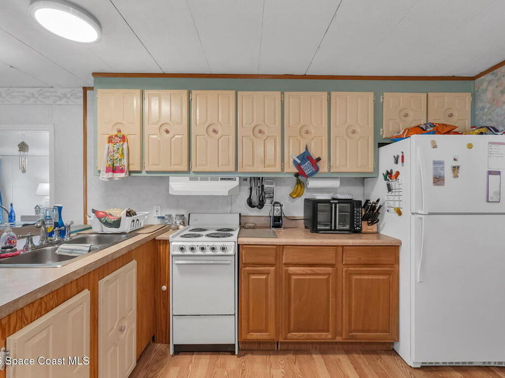 228 Holiday Park Boulevard, Palm Bay, FL 32907