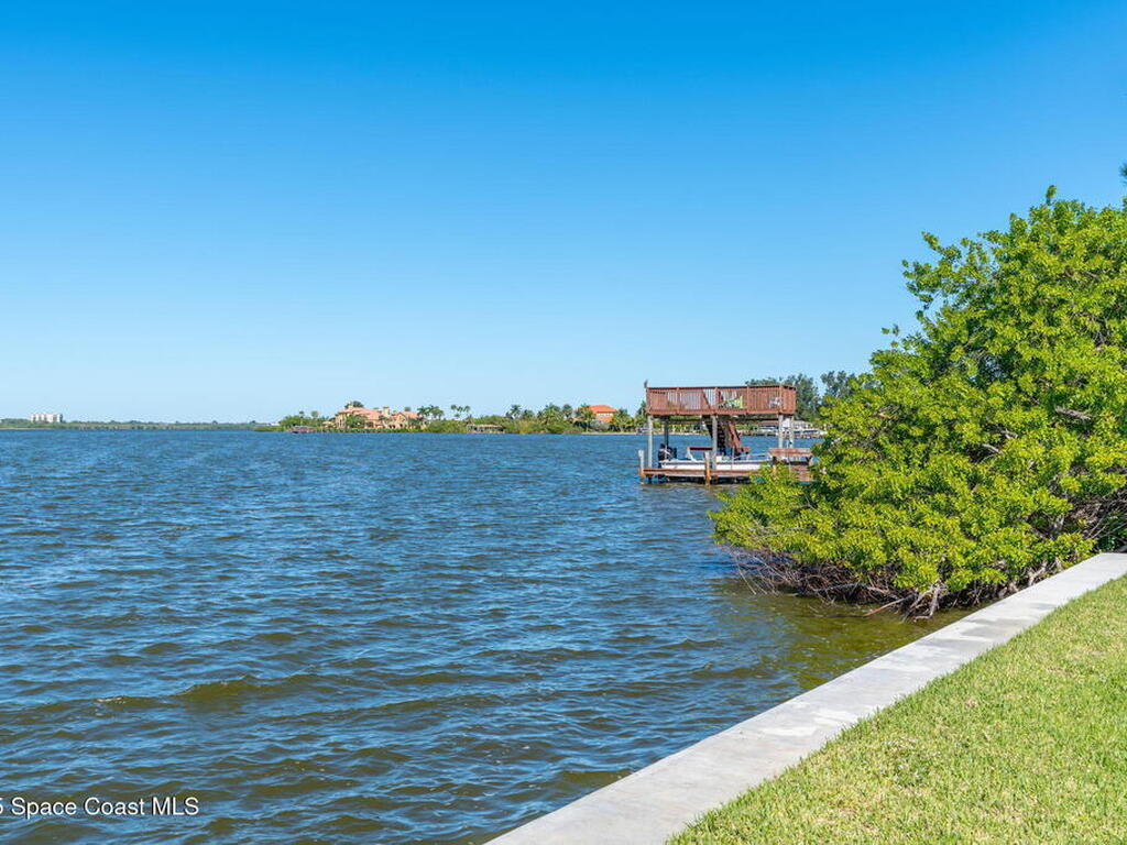 1725-A Newfound Harbor Drive, Merritt Island, FL 32952