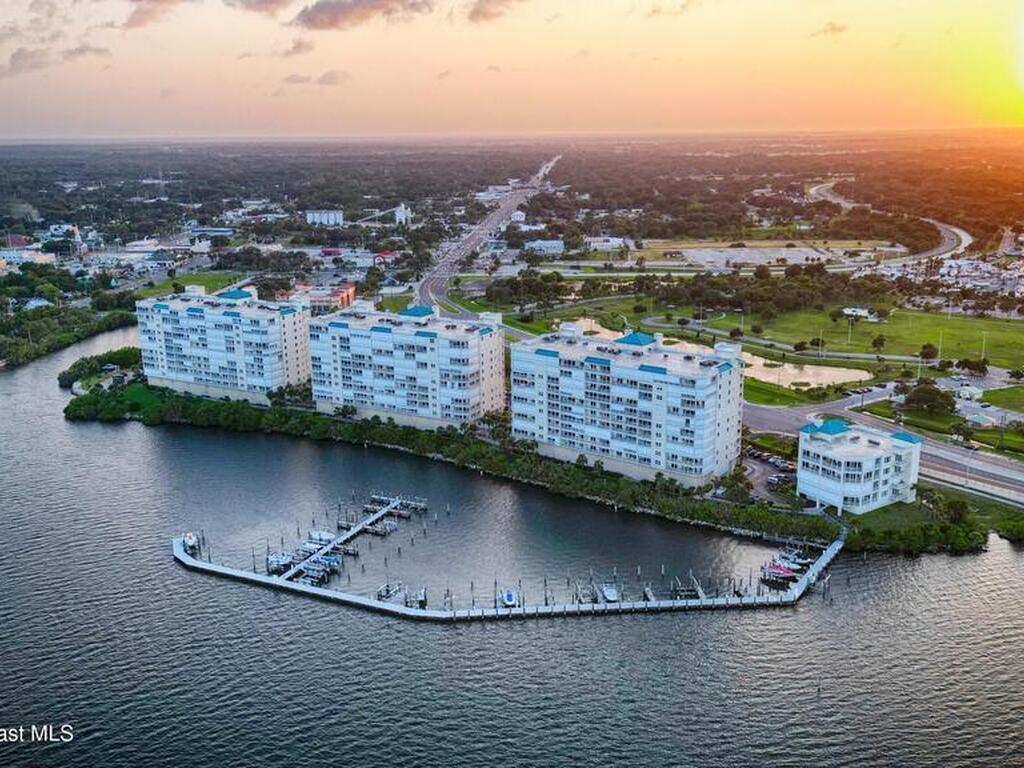 5 Indian River Avenue, Titusville, FL 32796