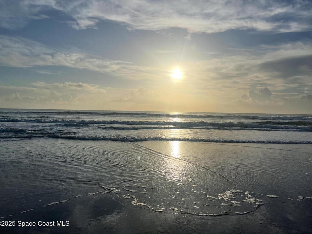 335 N Brevard Avenue, Cocoa Beach, FL 32931