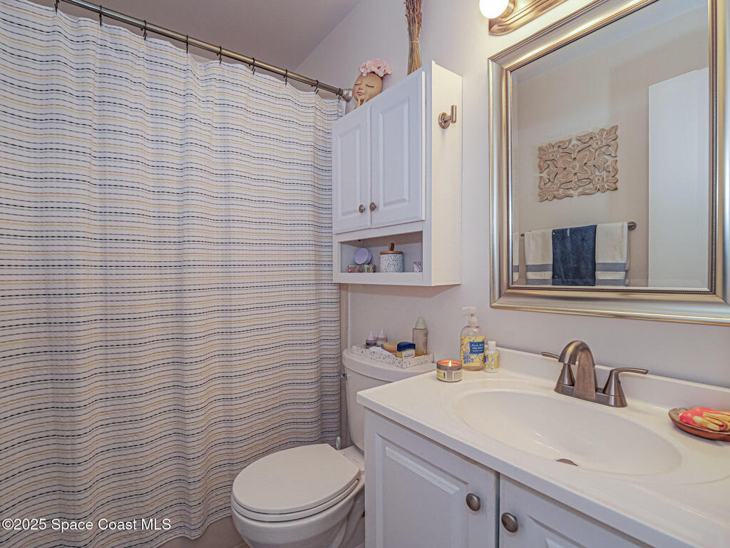 75 Royal Oak Court, Vero Beach, FL 32962