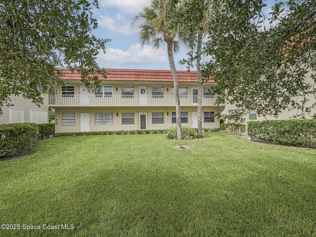 75 Royal Oak Court, Vero Beach, FL 32962