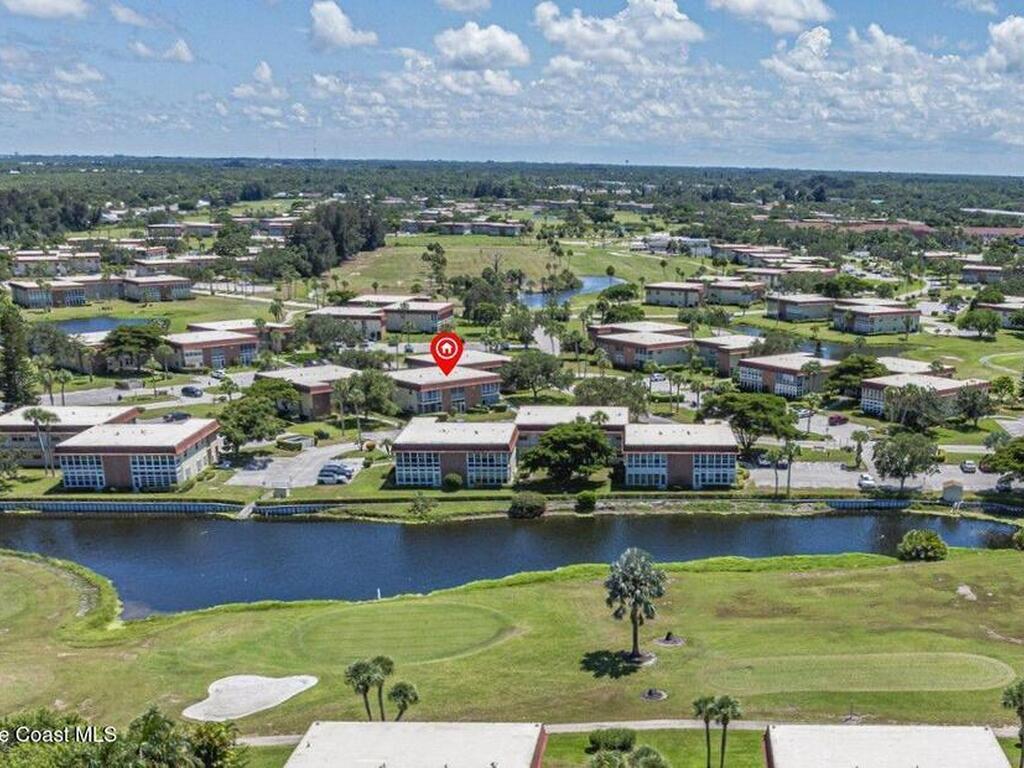 75 Royal Oak Court, Vero Beach, FL 32962