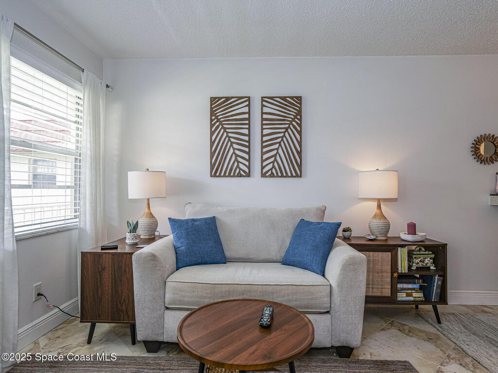 75 Royal Oak Court, Vero Beach, FL 32962