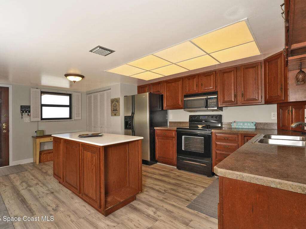 830 N Atlantic Avenue, Cocoa Beach, FL 32931