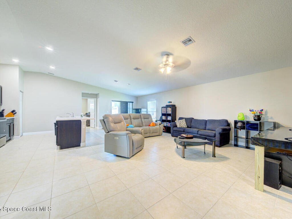 318 Silver Frost Street, Palm Bay, FL 32909