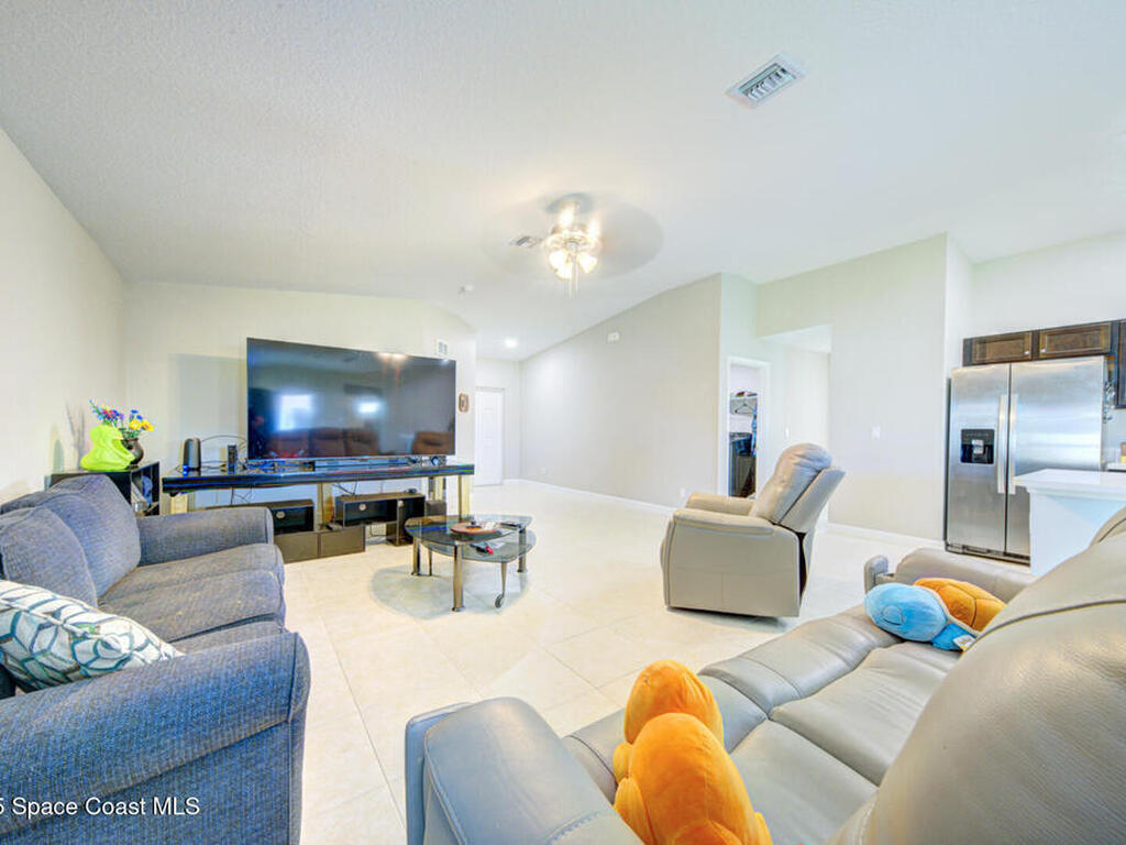 318 Silver Frost Street, Palm Bay, FL 32909