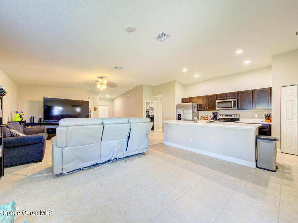 318 Silver Frost Street, Palm Bay, FL 32909