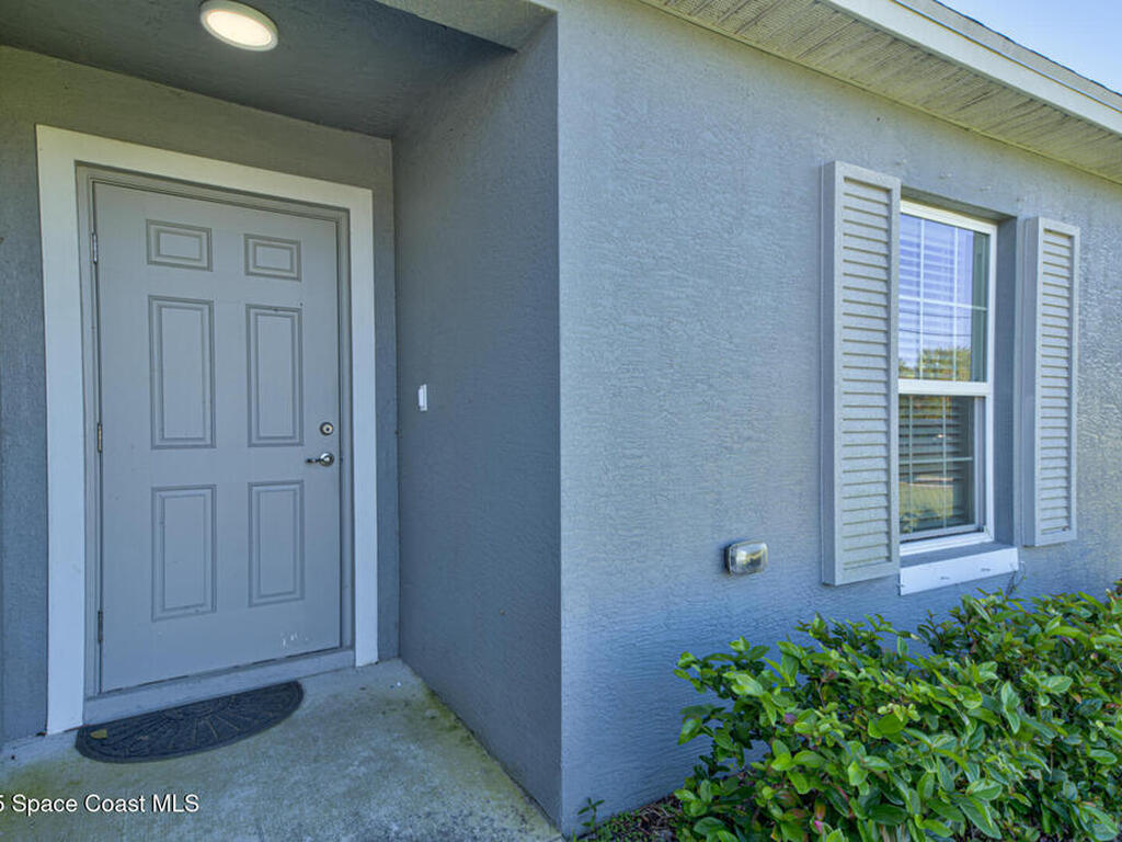 318 Silver Frost Street, Palm Bay, FL 32909