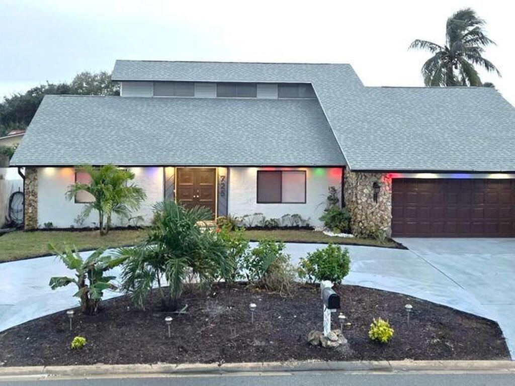 725 Puesta Del Sol Plaza, Indialantic, FL 32903