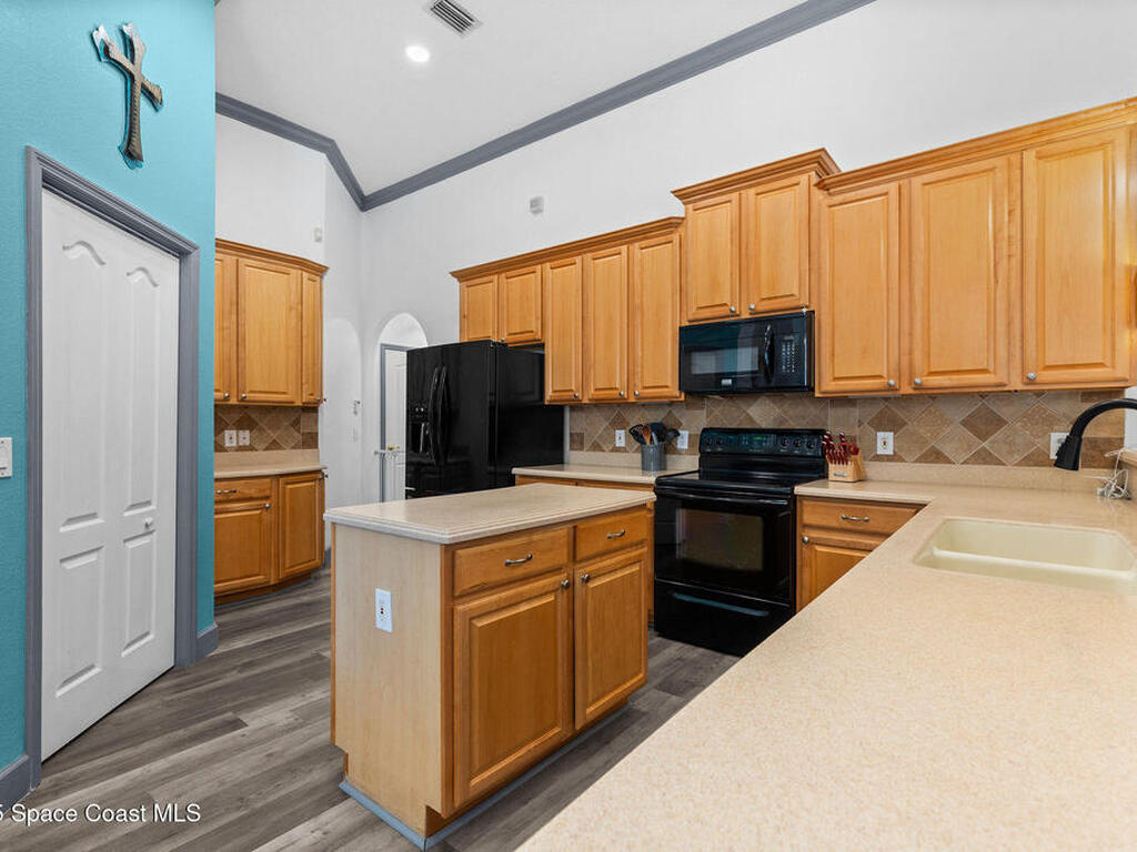 834 Woodbine Drive, Merritt Island, FL 32952