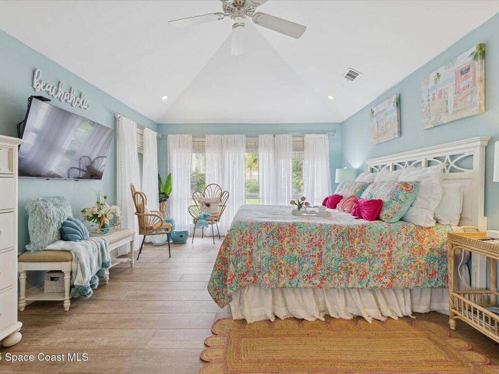 905 Starboard Dr Drive, Vero Beach, FL 32963