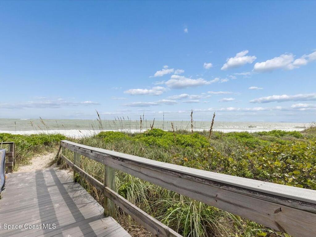 905 Starboard Dr Drive, Vero Beach, FL 32963