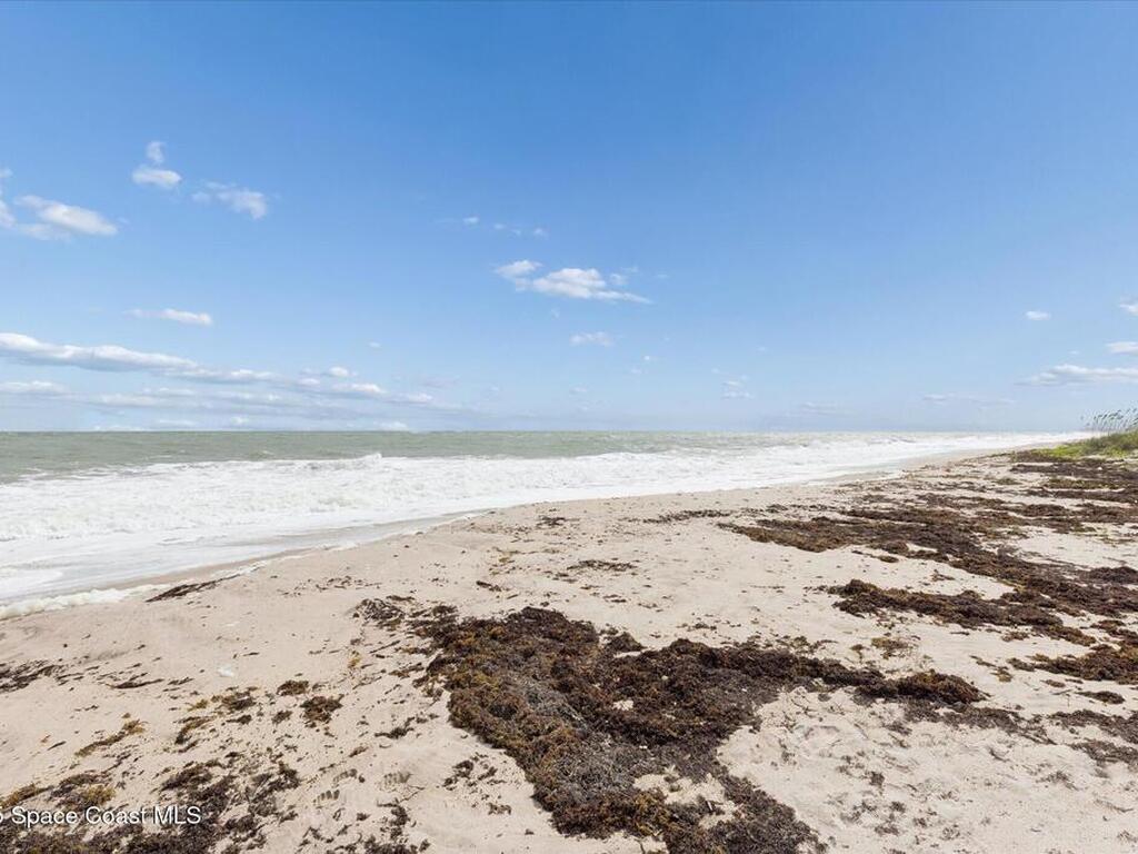 905 Starboard Dr Drive, Vero Beach, FL 32963