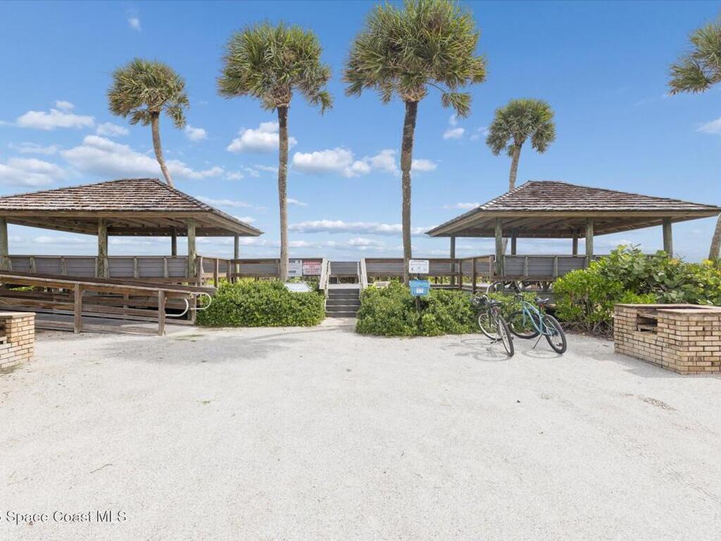 905 Starboard Dr Drive, Vero Beach, FL 32963