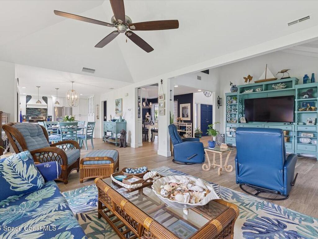 905 Starboard Dr Drive, Vero Beach, FL 32963