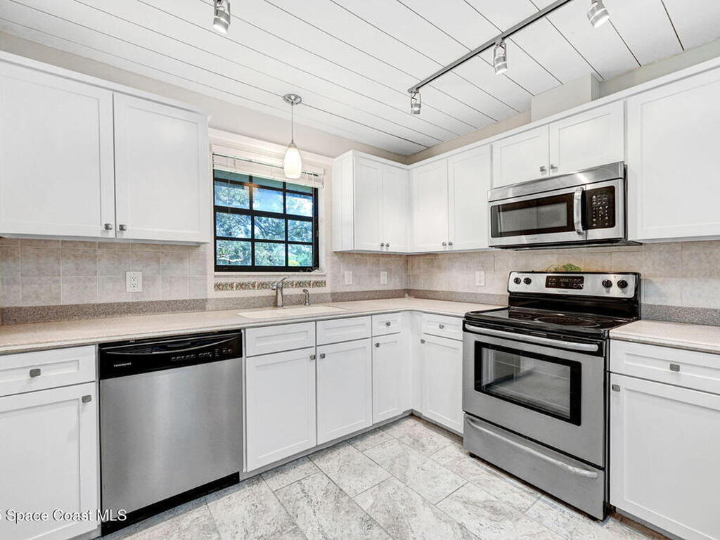 3301 Grant Road, Grant-Valkaria, FL 32949