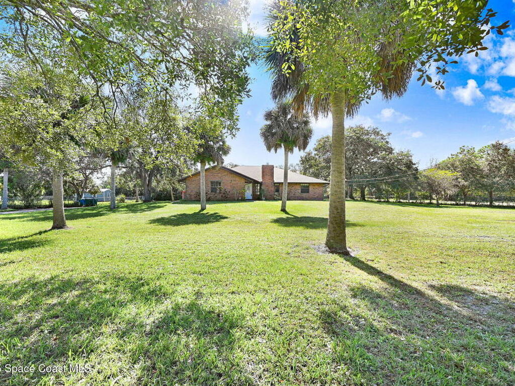 3301 Grant Road, Grant-Valkaria, FL 32949