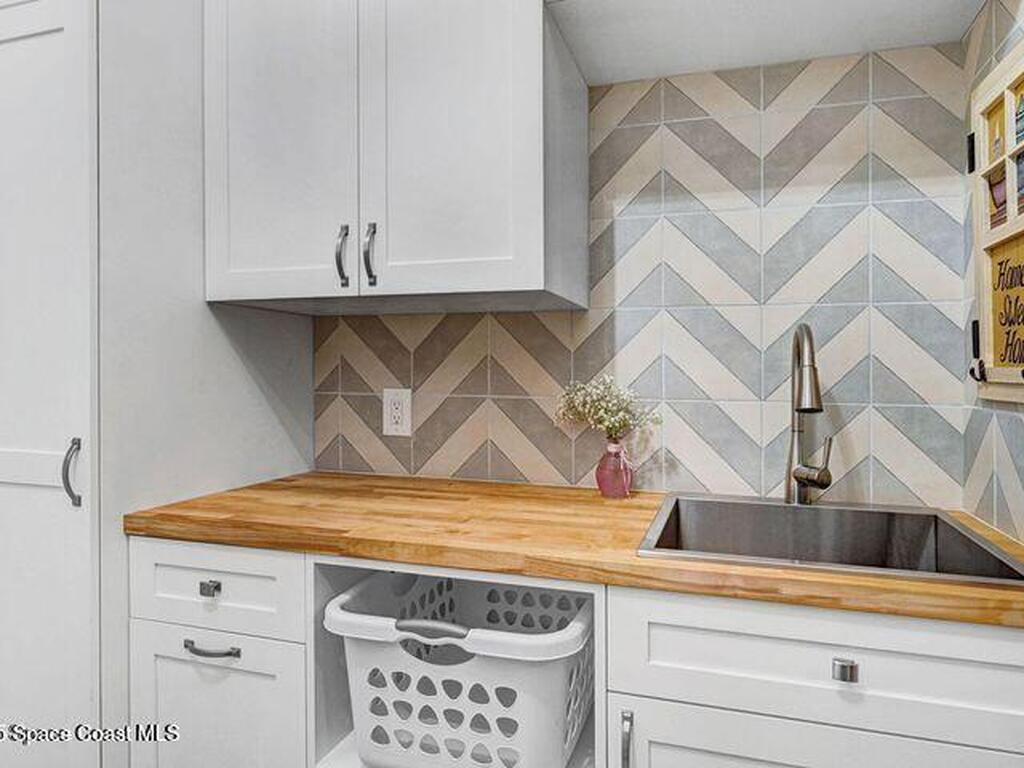 3882 Durksly Drive, Melbourne, FL 32940