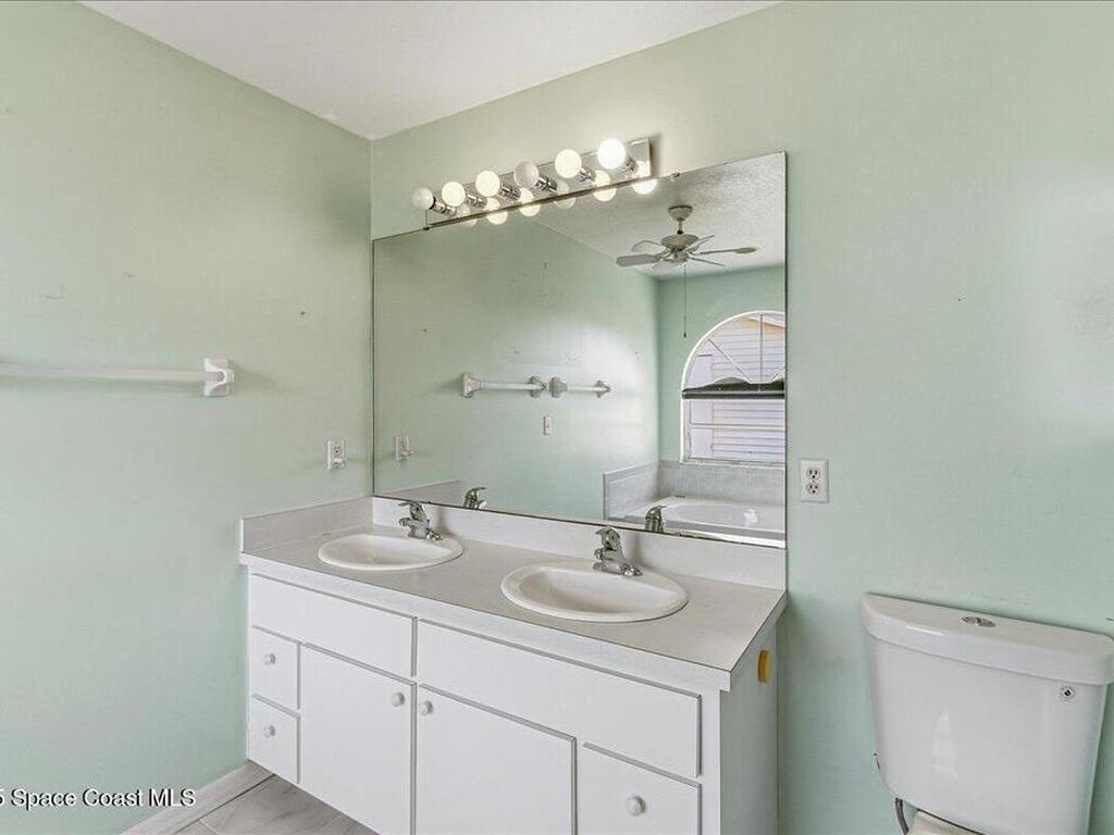 1631 Eldron Boulevard, Palm Bay, FL 32909