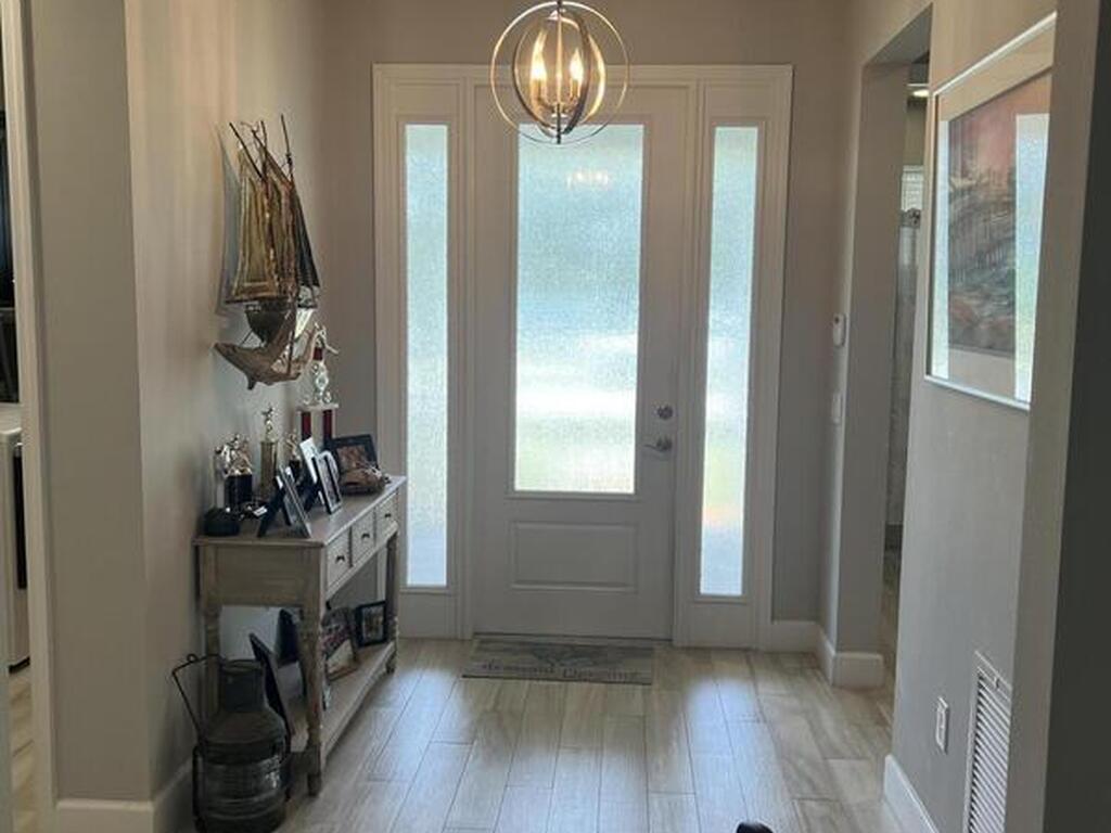 19 Lagoon Way, Titusville, FL 32780