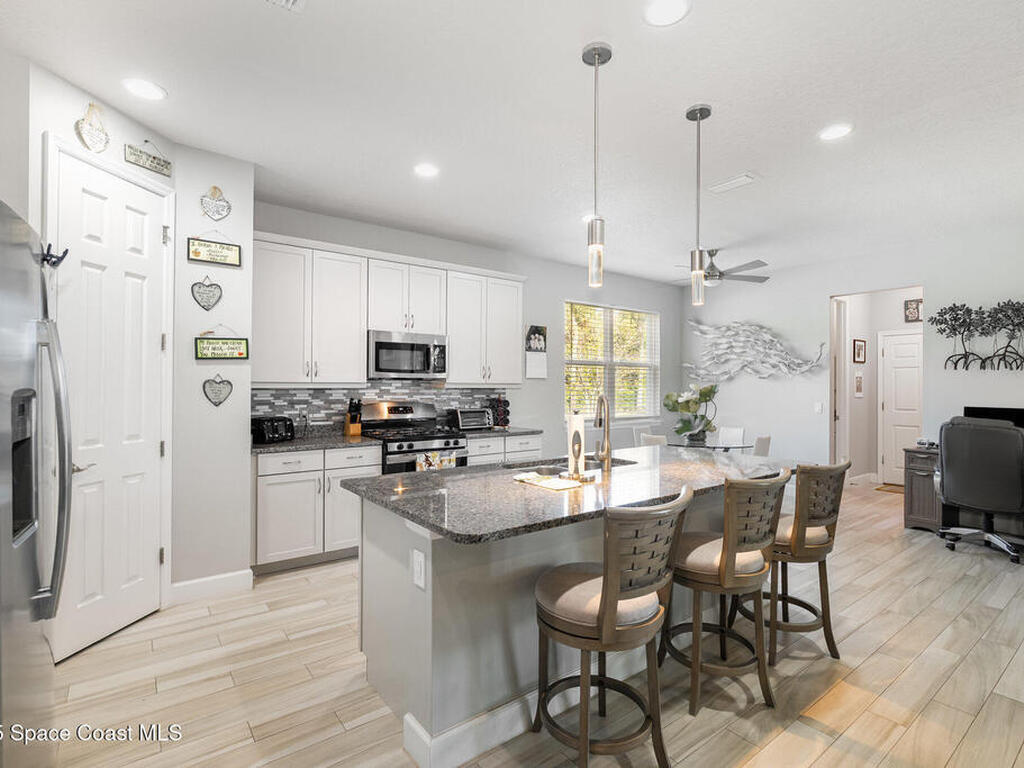 19 Lagoon Way, Titusville, FL 32780