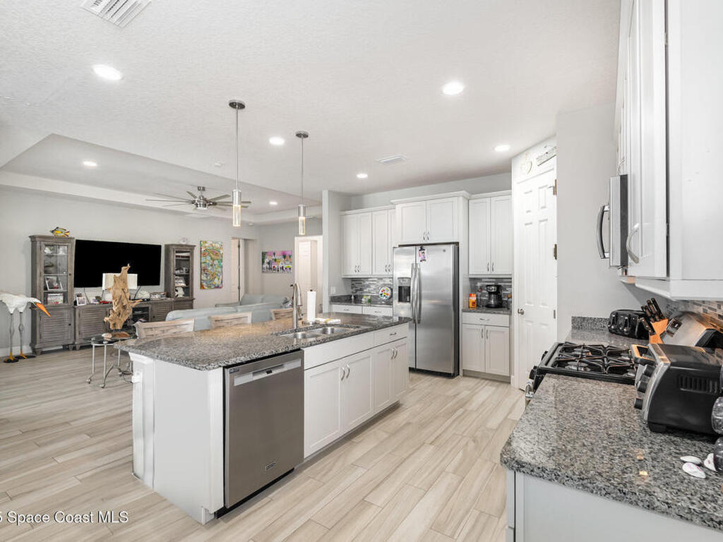 19 Lagoon Way, Titusville, FL 32780