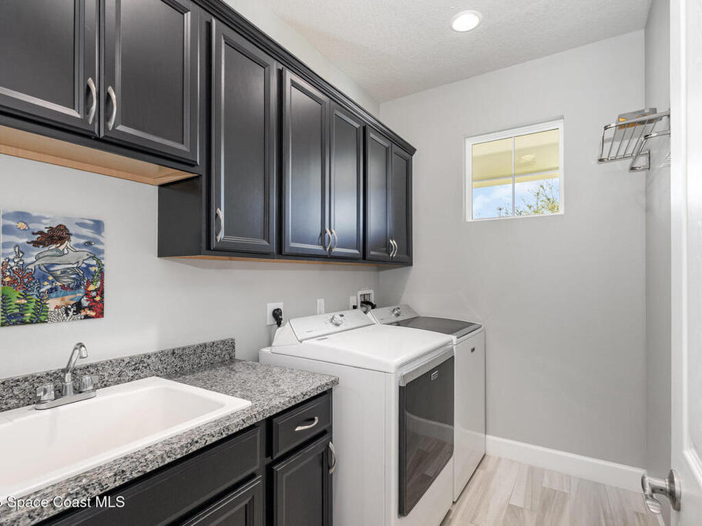 19 Lagoon Way, Titusville, FL 32780