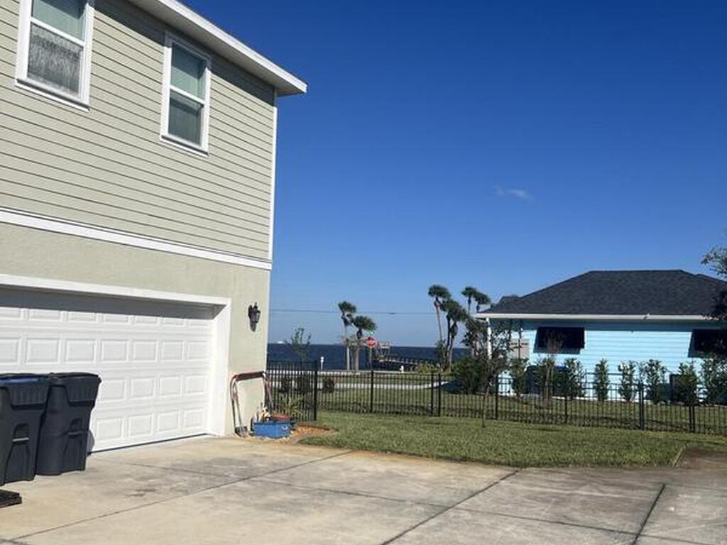 19 Lagoon Way, Titusville, FL 32780