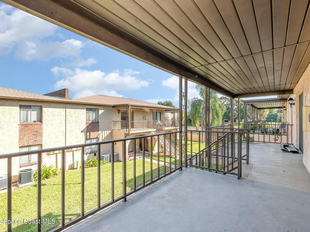 228 San Paulo Circle, West Melbourne, FL 32904